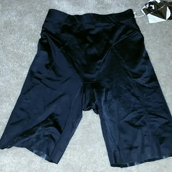 NEW!!Bum booster thigh slimmer by VS