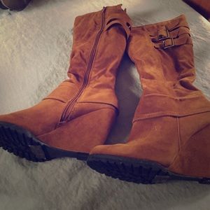 Tan wedge boots
