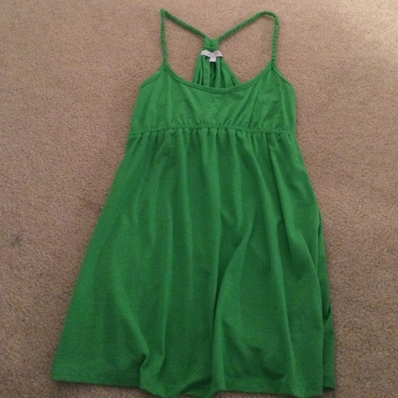 Delia's Razorback - Picture 1 of 2