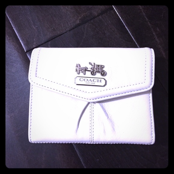 Authentic NEVER USED White Coach Wallet