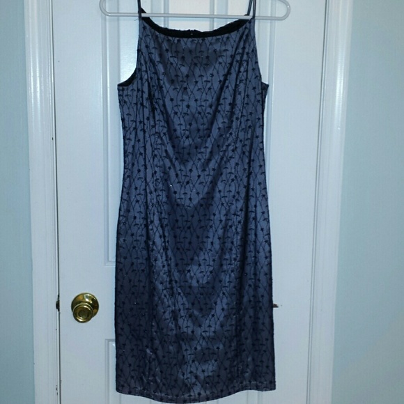 evening dress - Picture 1 of 3
