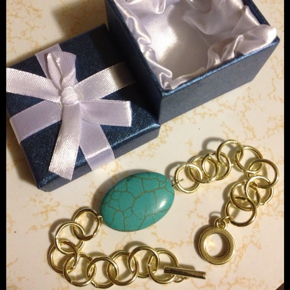 Turquoise  & Gold Toggle bracelet