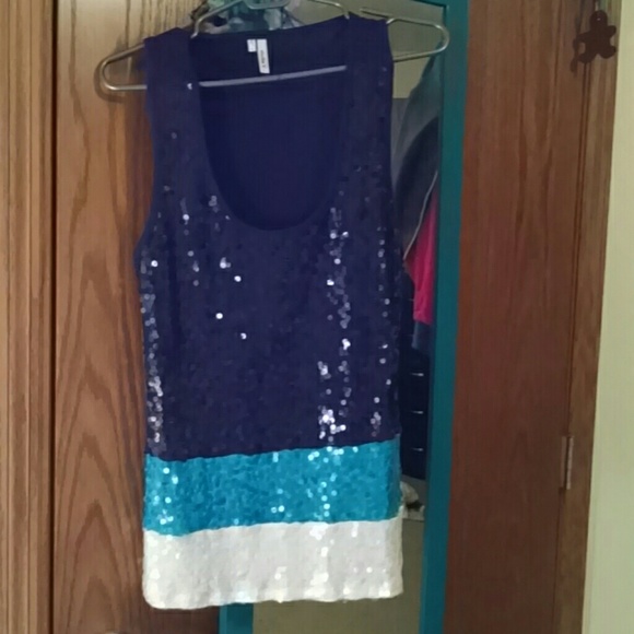 Sold/bundled ---Maurice's Sequin tank - Picture 2 of 3