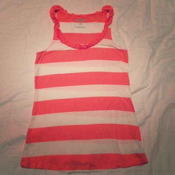 Old Navy ruffle tank - Picture 1 of 1