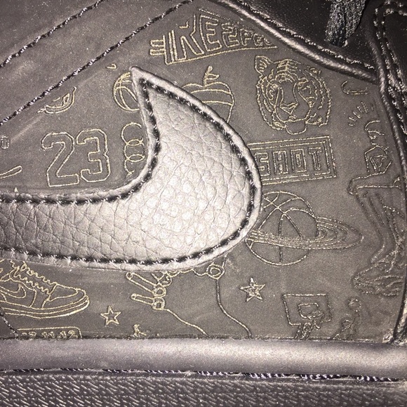 AIR JORDAN 1 (166 FLAT BUSH) LASERED - Picture 3 of 4