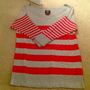 American Eagle quarter sleeved top