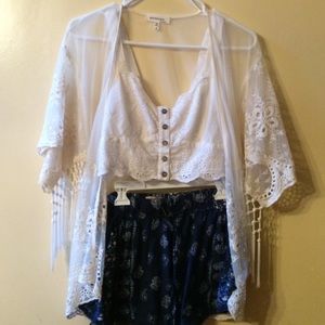 LACE CROPTOP/BRALETTE