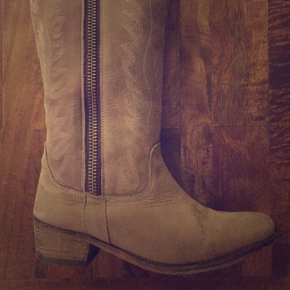 Gray / Brown Leather Boots