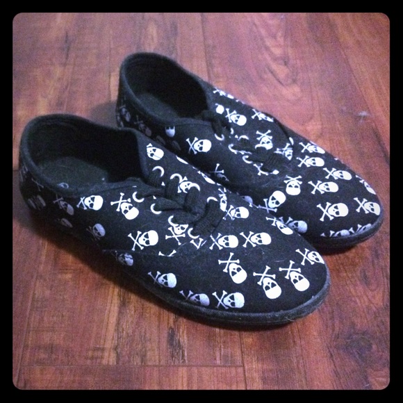 Skull Pattern Flats