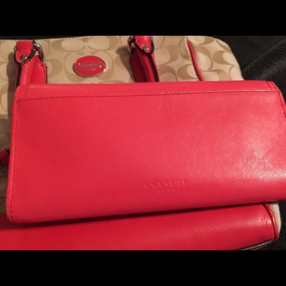 Coach Purse - Picture 4 of 4