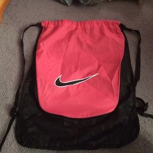 Pink nike pull bag