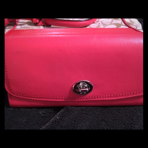 Coach Wallet - Picture 1 of 3