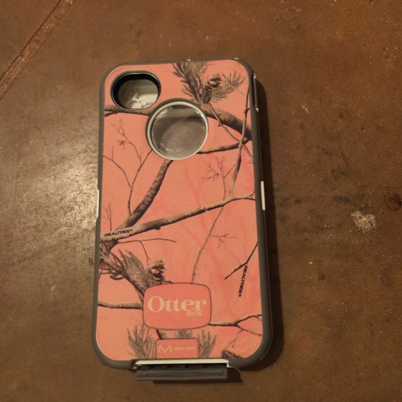 iPhone 4 pink camo otter box
