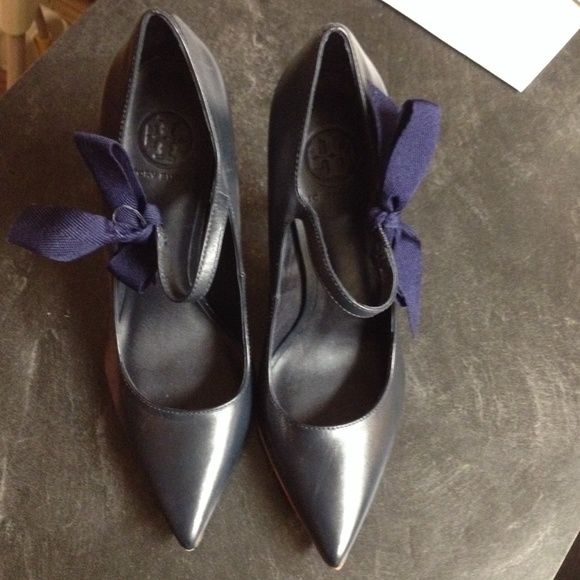 Excellent condition Tory burch shoes size 9.5m