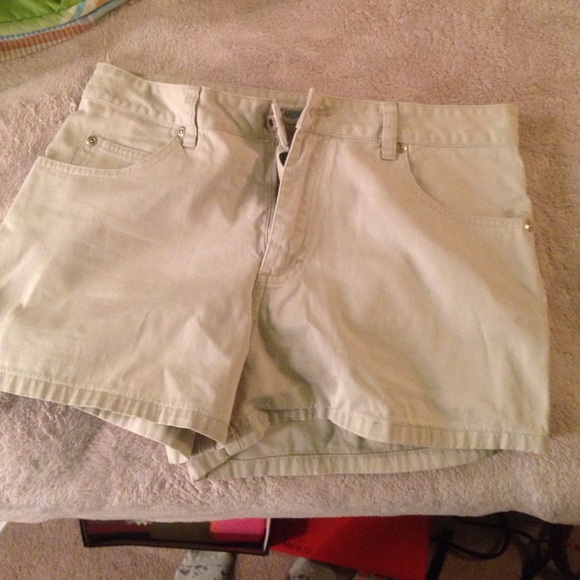 Low rise shorts - Picture 1 of 2