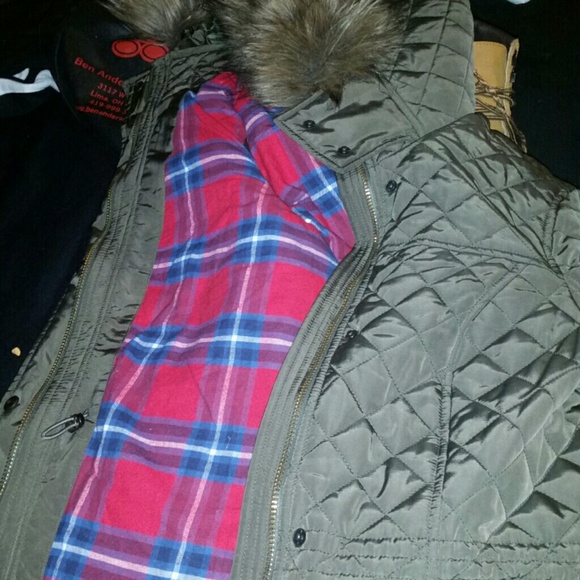 Coat - Picture 4 of 4