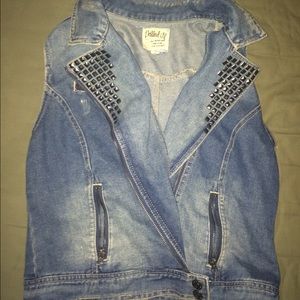 Sleeveless Denim jacket