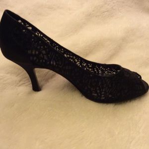 NWOT BLACK LIZ CLAIBORNE FLEX HEELS