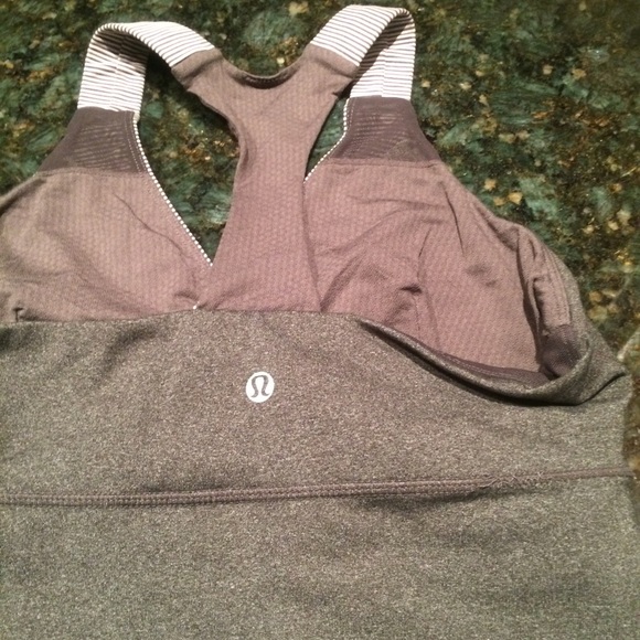 Lululemon gray tank size 6 :) - Picture 3 of 4