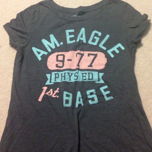American eagle t shirt