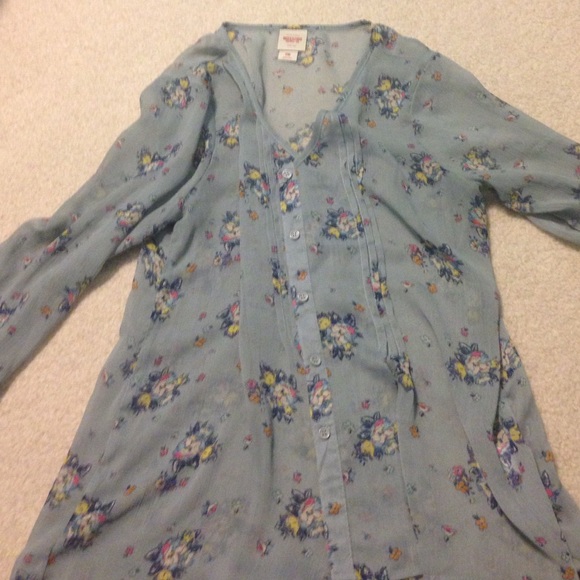 Long sleeve shirt