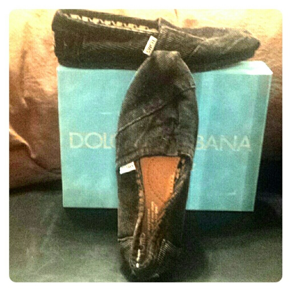 TOMS Shoes