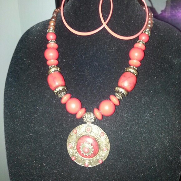 Jewelry - Picture 2 of 3