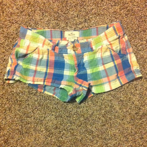 Hollister plaid shorts