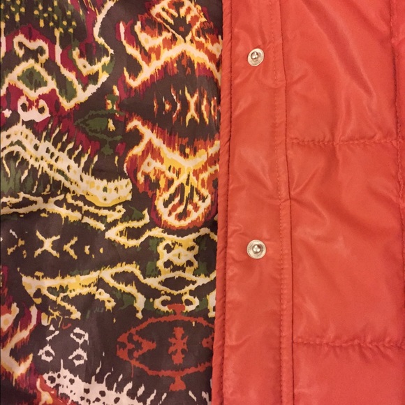 Spring Sell Off! Puffy vest. Casual. - Picture 2 of 4