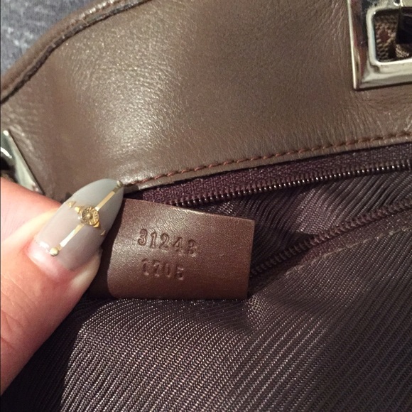 💙SOLD💙 Gucci GG monogram bucket bag - Picture 2 of 4