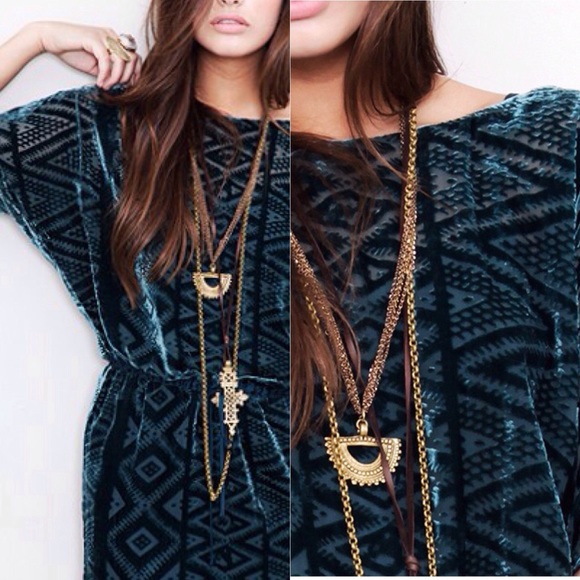 ⛔️BUNDLED⛔️+Twelfth Street Cynthia Vincent dress - Picture 2 of 4