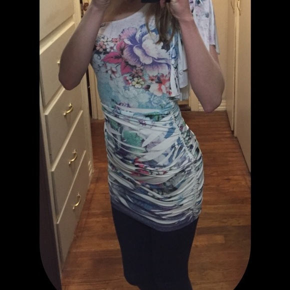 One-Shoulder Tunic - Picture 3 of 4