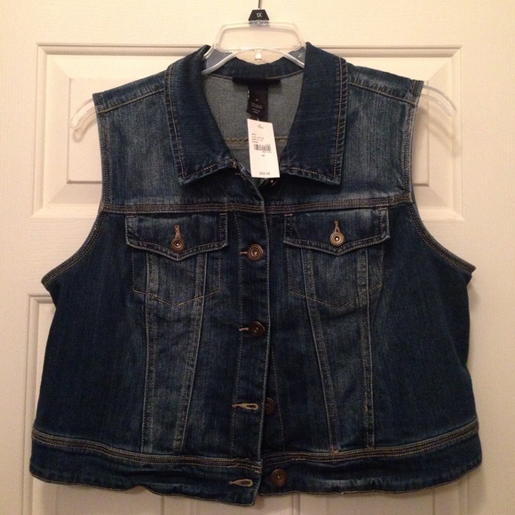 Sleeveless Denim jacket