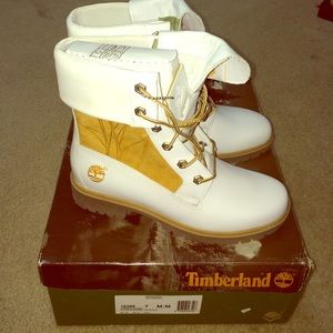 RARE Fold down white Timberland boots