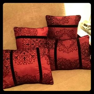 Throw Pillows (4)