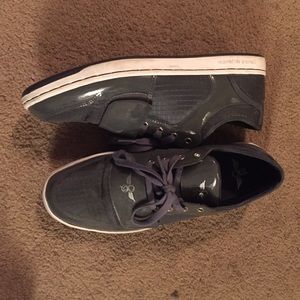 Creative rec gray