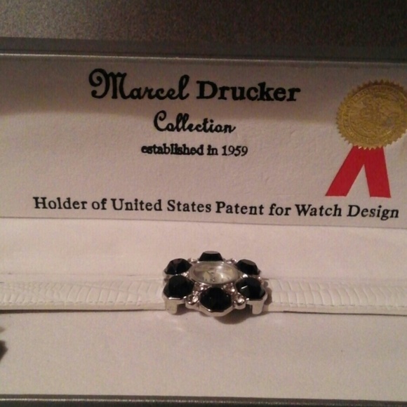 Watch - Picture 2 of 3