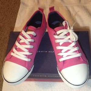 NWOT, TOMMY HILFIGER