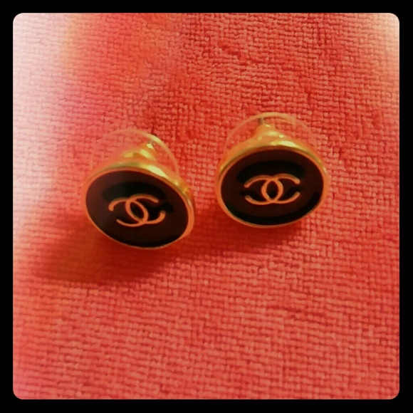 Designer Inspired Earrings (NWOT) for pierced ears