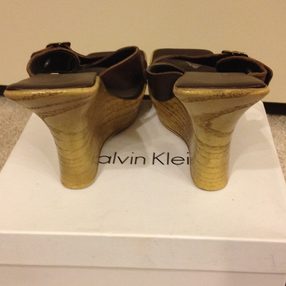Brown platform wedge sandals - Picture 3 of 4