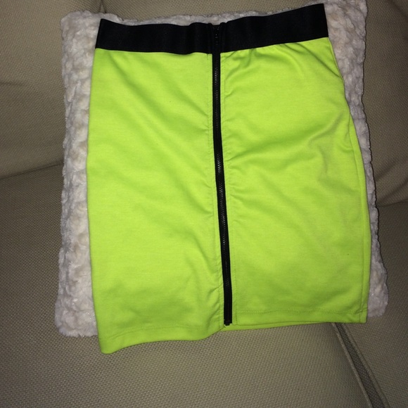 Neon Zip Skirt🌟 - Picture 2 of 3