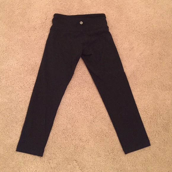 lululemon athletica Pants - Cropped black lulu lemon leggings