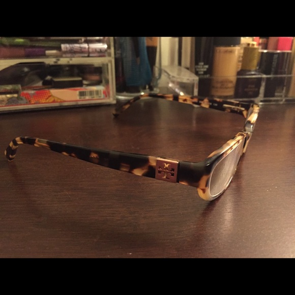 "SOLD".  Authentic Tory burch glasses