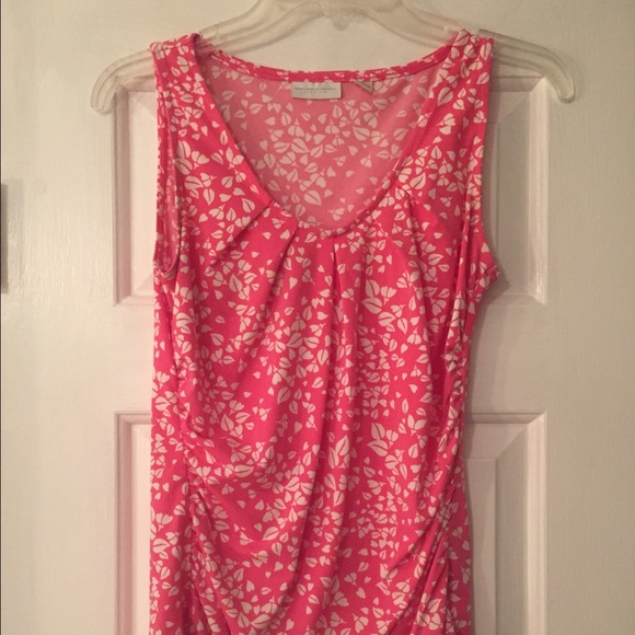 New York And Company sleeveless pink and white top