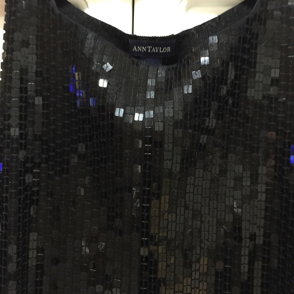 Dressy sequined top like new - Picture 3 of 3