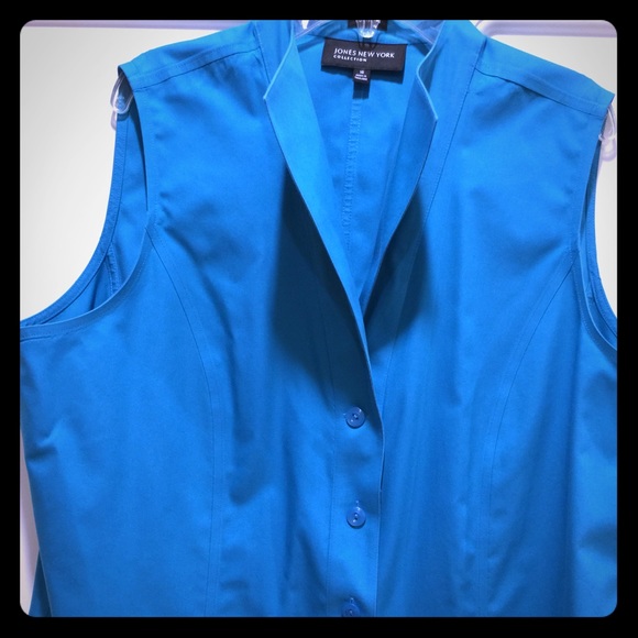 Brand new without tags blue top