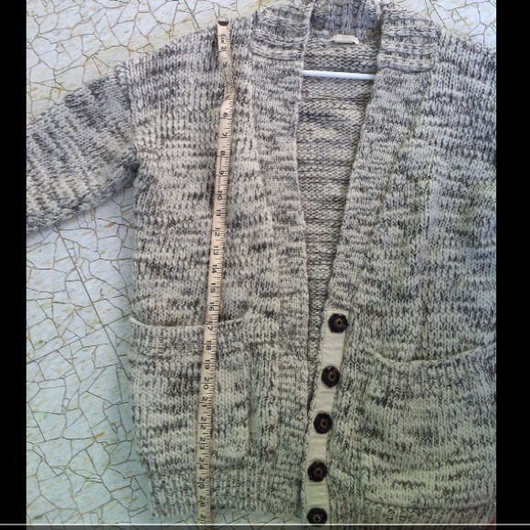 SOLD Club Monaco 3/4 sleeve cardigan sweater - Picture 1 of 4