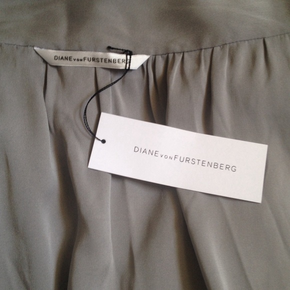 DVF Grey Silk Wrap Skirt - Picture 4 of 4