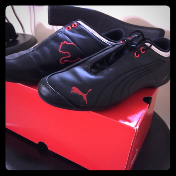 Barely worn men's Pumas