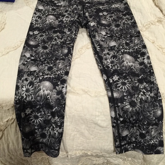 Lululemon crop size 8